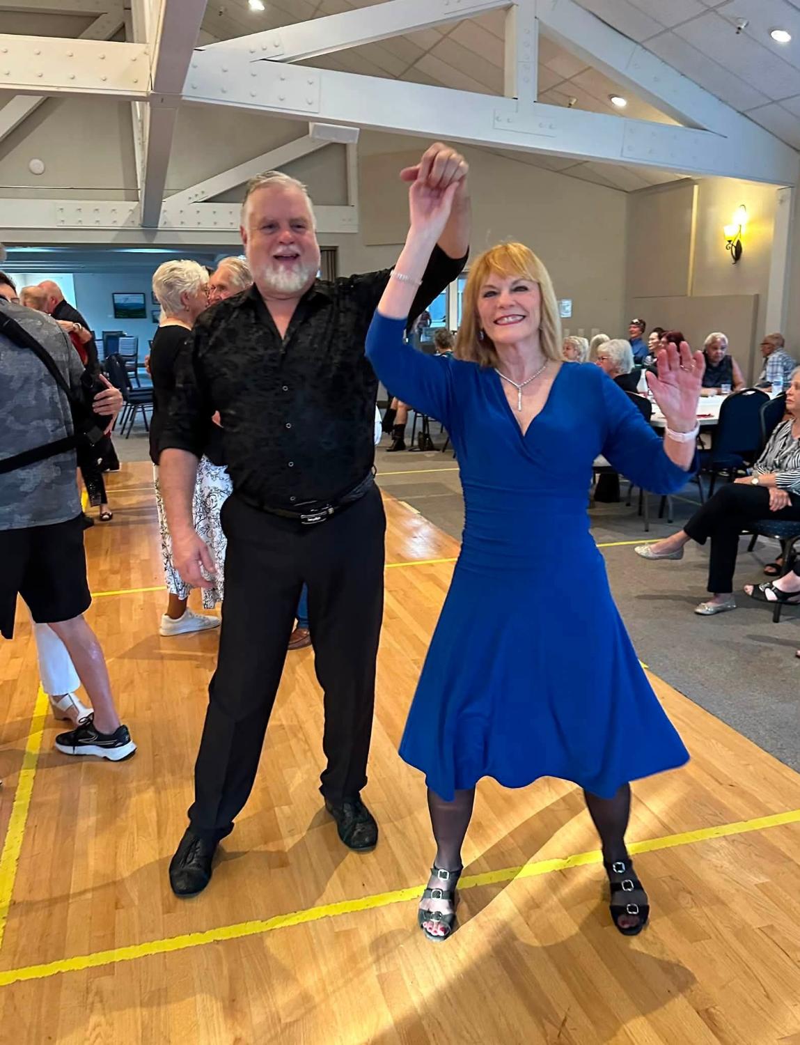 Frank and Jan dancing